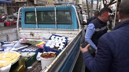İzmir’de tatlıcı dükkanında mide bulandıran manzara