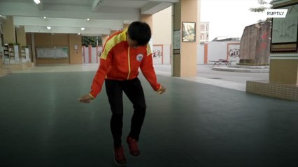 Teenage skipping sensation smashes own world record