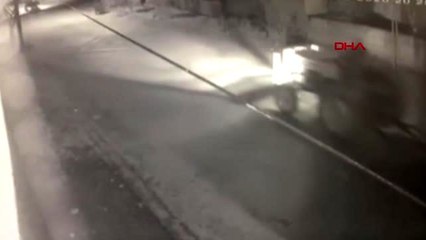 Tarım aracı hırsızlığı güvenlik kamerasında