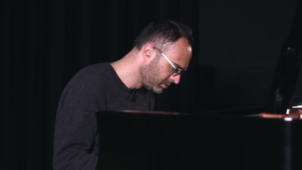 Luke Howard - Peaceful Music Presents Luke Howard