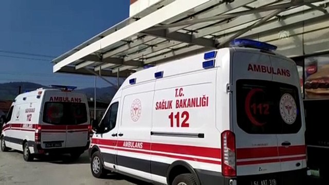 19 ortaokul öğrencisi gıda zehirlenmesi şüphesiyle hastaneye kaldırıldı - SAKARYA
