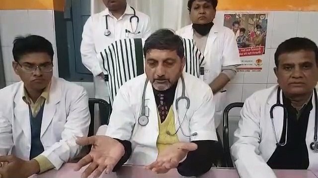 शामली: कोरोना वायरस को लेकर जारी की सीएमओ ने हेडलाइन जारी, सुनिए क्या कहा?
