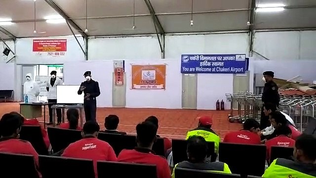 कानपुर: NDRF टीम ने एयरपोर्ट पर कोरोना से सावधानी और बचाव के लिए लगाया कैम्प