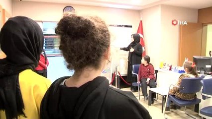 Öğrenciler birincilik ödülünü hayır kurumuna bağışladılar