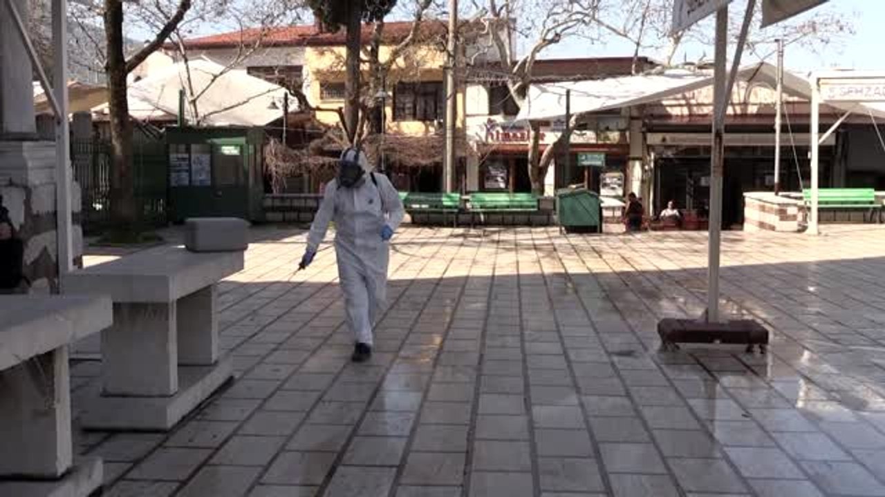 Ege'de koronavirüse karşı dezenfeksiyon çalışmaları yoğunlaştırıldı