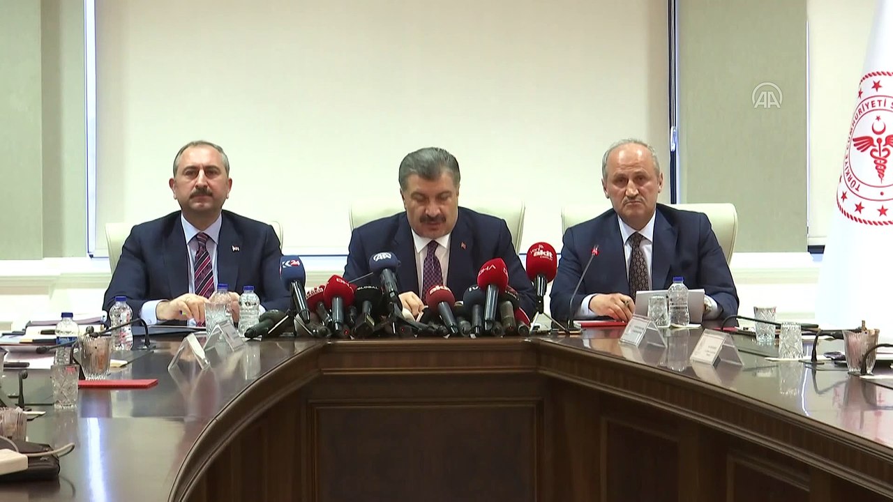 Sağlık Bakanı Koca: 'Hastanelerde mesai saatleri içinde ziyaretçi kabul edilmeyecek' - ANKARA