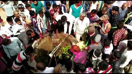 Man rescued by brave villagers after falling down 25-foot-deep well in north India