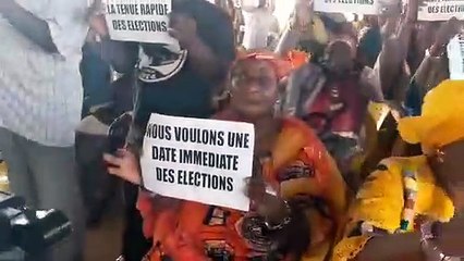 Des militants du RPG Arc-en-ciel réclament une nouvelle date des élections
