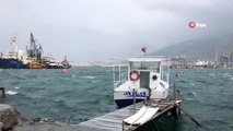 İskenderun körfezi fırtına ve yağmur nedeni ile Turkuaz rengine büründü