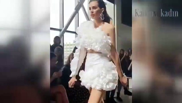 Deren Talu New York Moda Haftası'nda podyuma çıktı | BIGGRANDTUBE