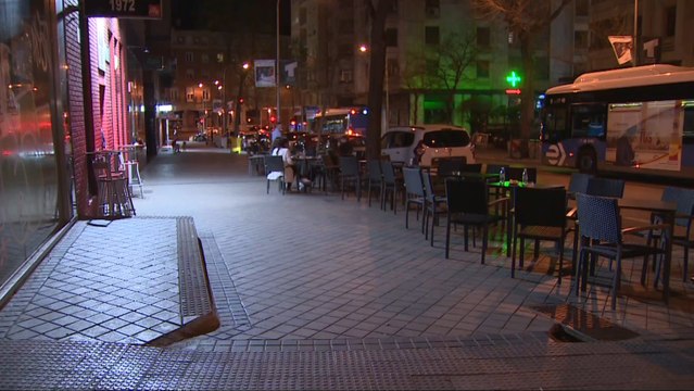 Restaurantes y bares en Madrid, vacíos a escasas horas de su cierre