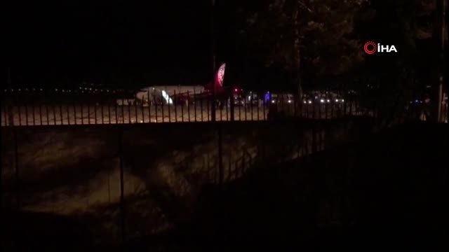 Bağdat'tan İstanbul'a havalanan ve Ankara Esenboğa Havalimanına yakıt ikmali için zorunlu iniş...