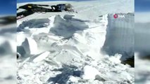 Hakkari'de 20 metreyi aşan karla mücadele