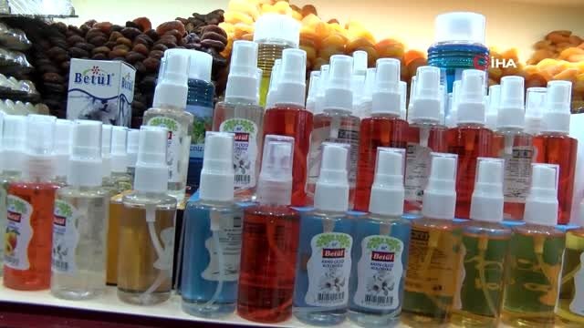 Fırsatçılara inat alışveriş yapana kolonya bedava