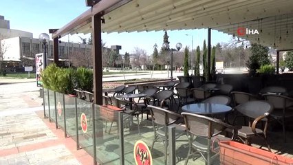 - Bulgaristan'da halk sokağa çıkmaktan çekiniyor- Korona virüsü nedeniyle ölü sayısı 2 oldu