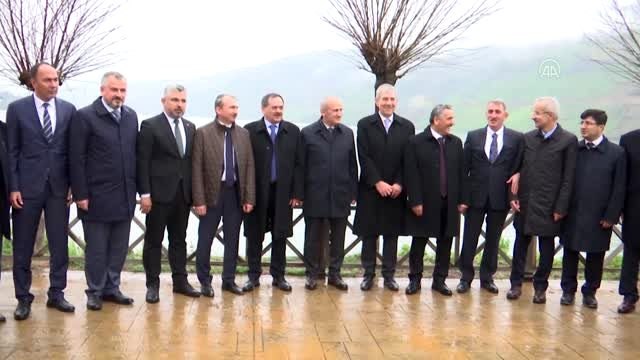 Bakan Turhan: Şu anda 14 ülkeyle hava yolu ulaşımını kestik