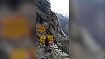 Huge landslide tears down Indian mountainside and blocks major road