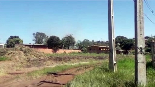 Incêndio em vegetação mobiliza Bombeiros ao Bairro Brasmadeira