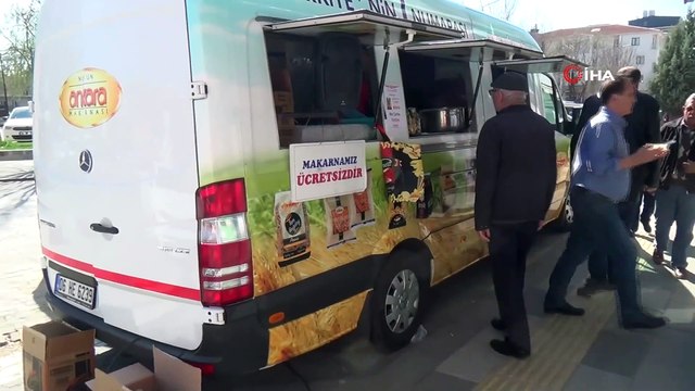 Fırsatçılara İnat Bedava 'Makarna' Dağıttılar
