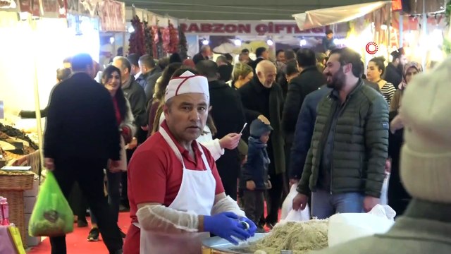 Van'da '3. Yöresel Ürünler ve Hediyelik Eşya Fuarı' devam ediyor