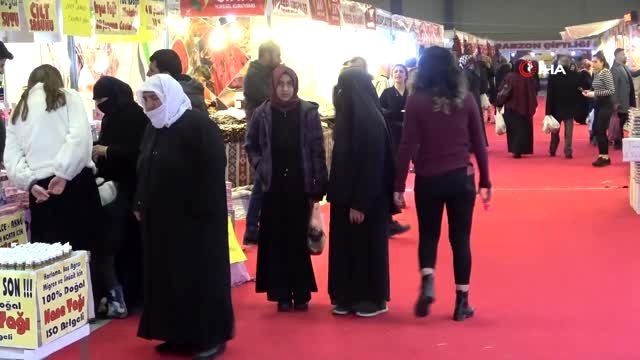 Van'da '3. Yöresel Ürünler ve Hediyelik Eşya Fuarı' devam ediyor
