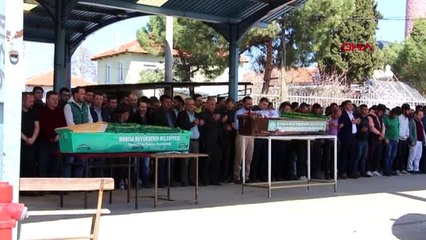 MANİSA Kazada ölen çift toprağa verildi