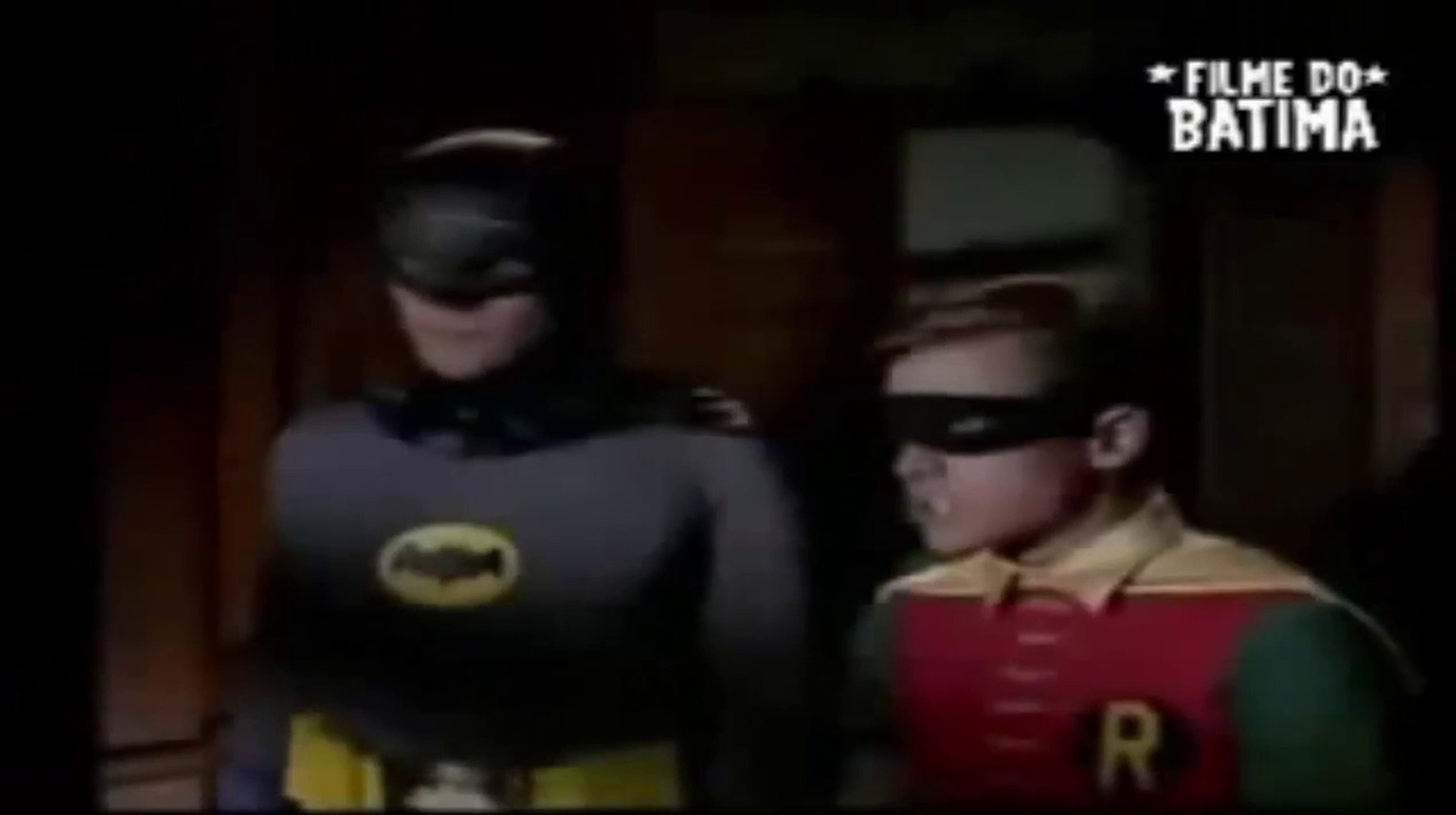 BATMAN & ROBIN - SUA MÃE É UMA PUTA COMISSÁRIO