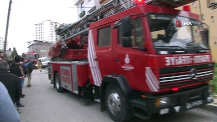 Tuzla’da 3 binanın çatı katları alev alev yandı