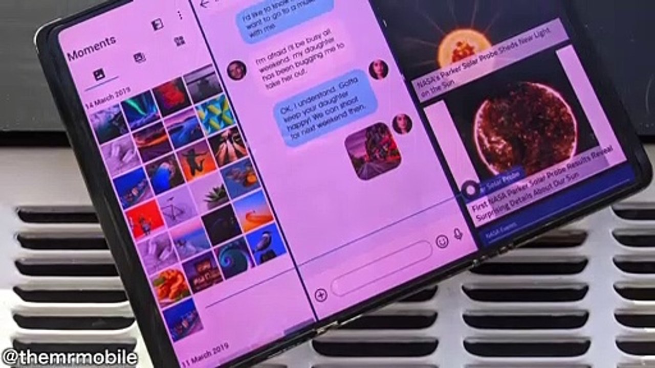 World's First Scrollable Screen Smartphone is Here!