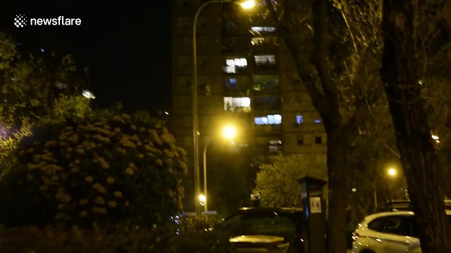 Coronavirus: Touching moment Spanish take to balconies to applaud health workers