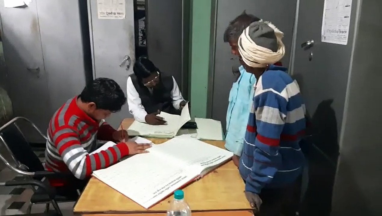 इटावा: कर्मचारियों को कोरोना वायरस से सावधान रहने किया गया जागरूक