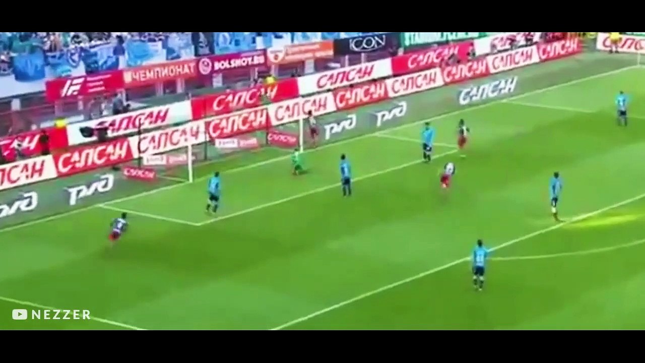 Most Epic & Dramatic Last Minute Goals in Footb...
