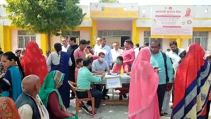 झांसी: स्वास्थ मेला में पहुंचे प्रमुख सचिव, लोगो ने लिया स्वास्थ्य मेले का आनंद