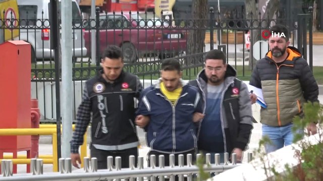 Bolu’da, uyuşturucuyla yakalanan yabancı uyruklu şahıs adliyeye sevk edildi