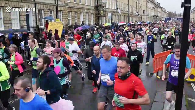 Coronavirus: Thousands attend Bath half Marathon in UK despite virus outbreak