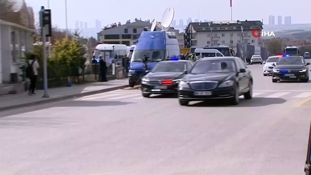 Ankara Valisi Vasip Şahin, umreden dönenlerin yerleştirildiği yurtlarda incelemelerde bulunuyor