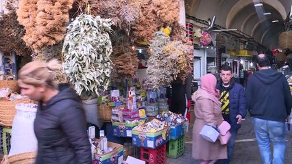 Face au coronavirus, les herboristes de Tunis font le plein