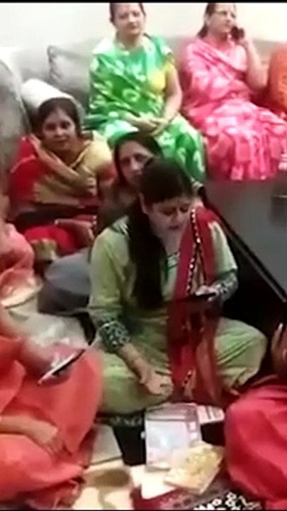 फ्लोर टेस्ट से पहले कोरोना टेस्ट कराने के बाद 85 विधायक सीएम हाउस पहुंचे, एक विधायक बोले- हमारे एक-दो साथियों में कोरोना जैसे लक्षण