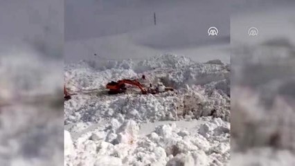 Çığ altında kalan itfaiye erinin cesedine ulaşıldı (2)