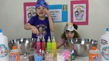 Sophia e Isabella Fazendo Slime Colorido Disney - Brincadeiras e Diversão