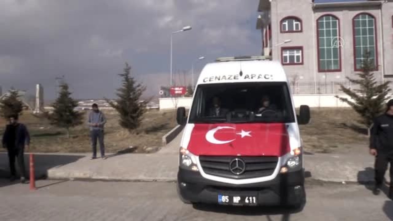 Çığ altından çıkarılan itfaiye erinin cenazesi, son yolculuğuna uğurlandı - VAN