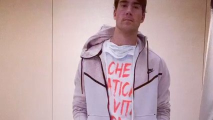 Dusan Vlahovic haciendo un reto solidario por el coronavirus