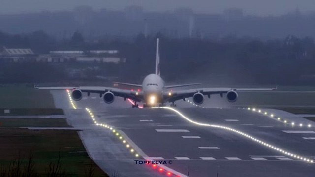 Atterrissage d'un avion A380 de travers en pleine tempête !