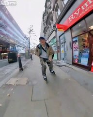Roller : regardez cette vidéo jusqu'au bout ! Il a de la chance ! Karma