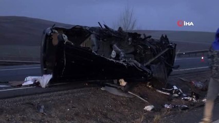 Hafif ticari araç yolcu otobüsüne çarptı: 1 ölü, 1 yaralı