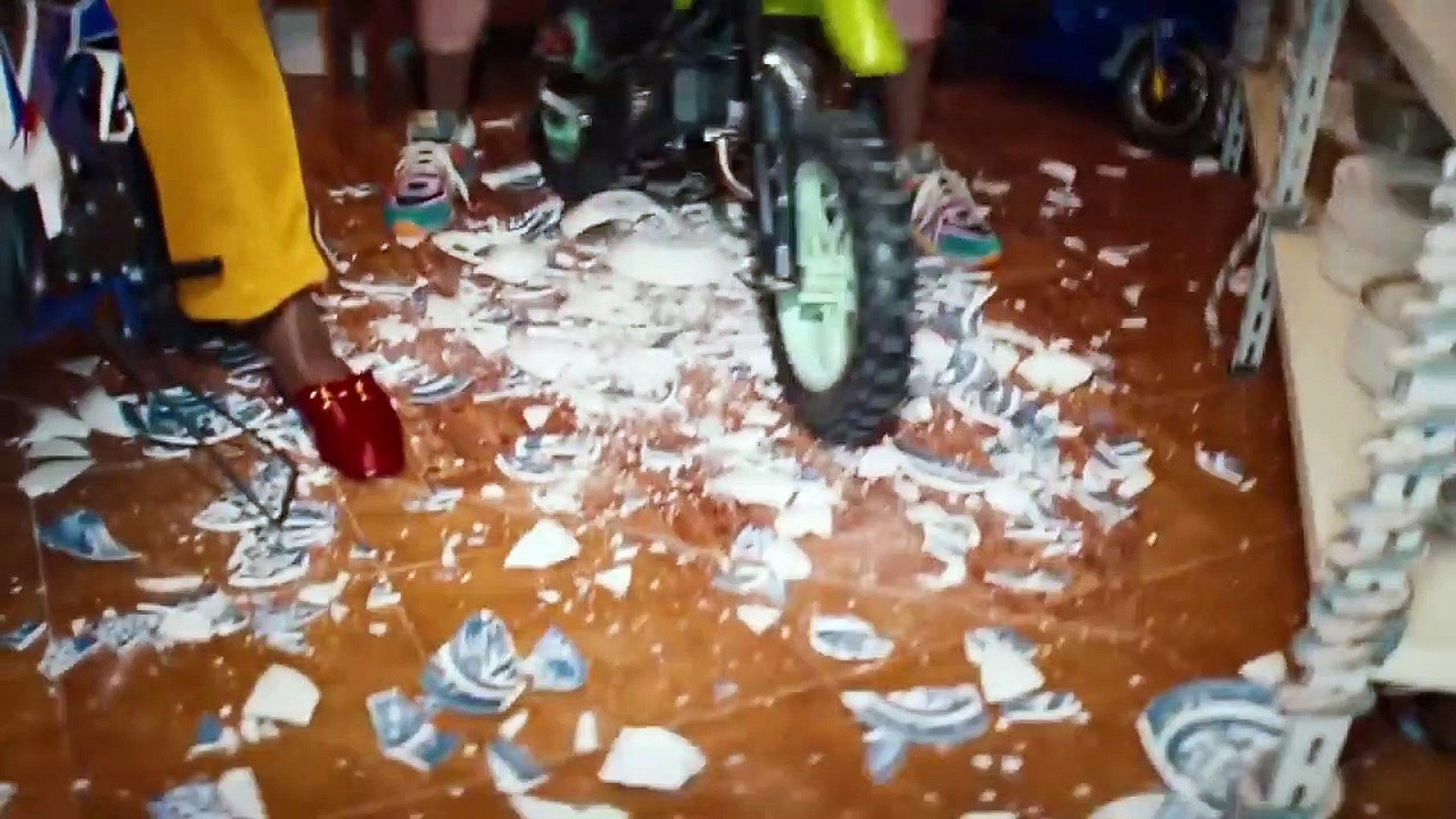 ⁣Skechers (Official Video) | Videos Check