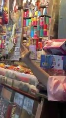 बनारस की विश्वनाथ गली में रिपोर्टर बनीं सारा