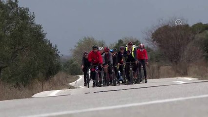 Düzce'den "Şehitler Diyarı"na 515 kilometre pedal çevirdiler