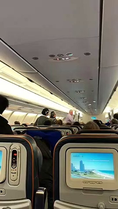 "Je veux lui serrer la main" dit le passager d'un avion en vol !