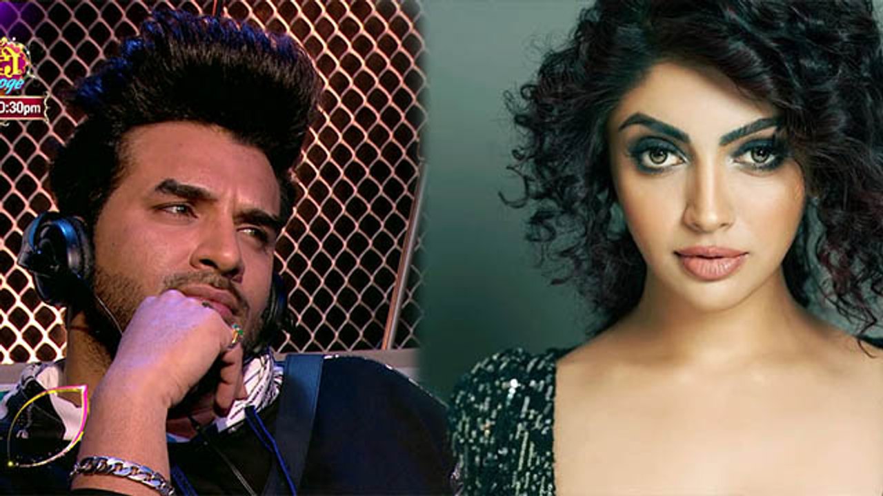 Mujhse Shaadi Karoge के Makers और Paras Chhabra पर जम के भड़की Akanksha Puri | FilmiBeat